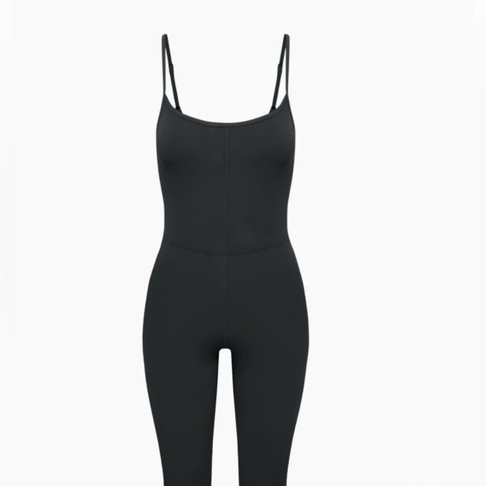 Aritzia Wilfred Jumpsuit
NWT 
Black 
Size: small